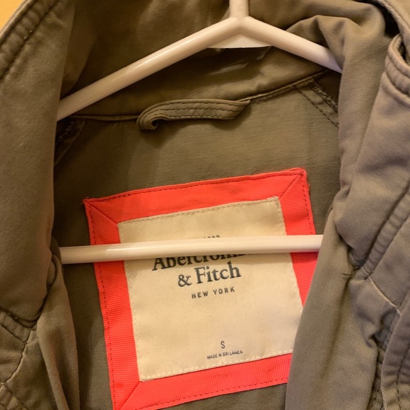 abercrombie and fitch coat - Picture 3 of 4